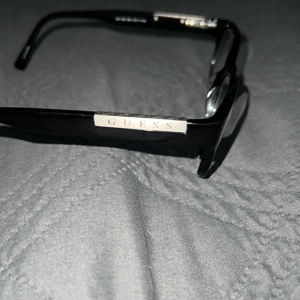 Guess glasses